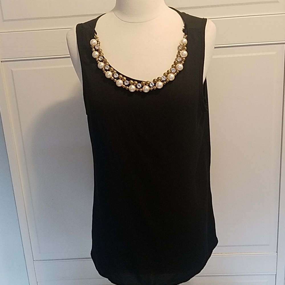 ✅ Black tank top gold pearl necklace Large